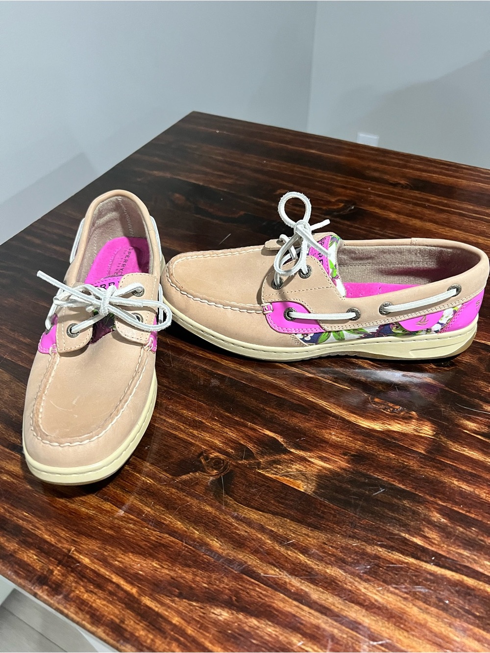 Women’s sperry Tan and Pink Boat Shoes